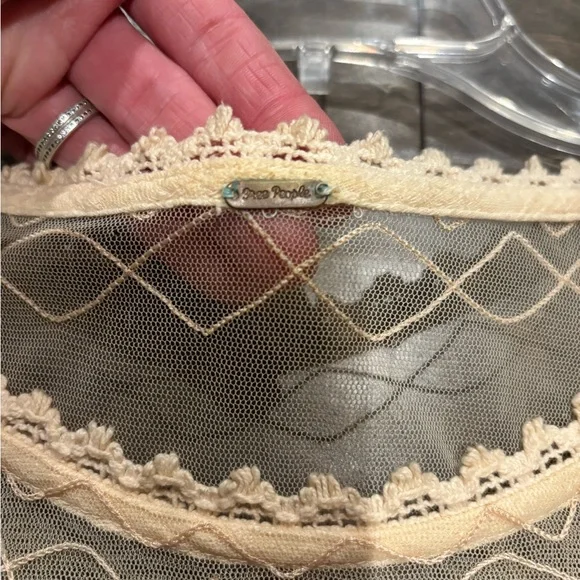 Free People 100% Cotton Boho Ivory Floral Embroidered Beaded Top - Picture 2 of 7